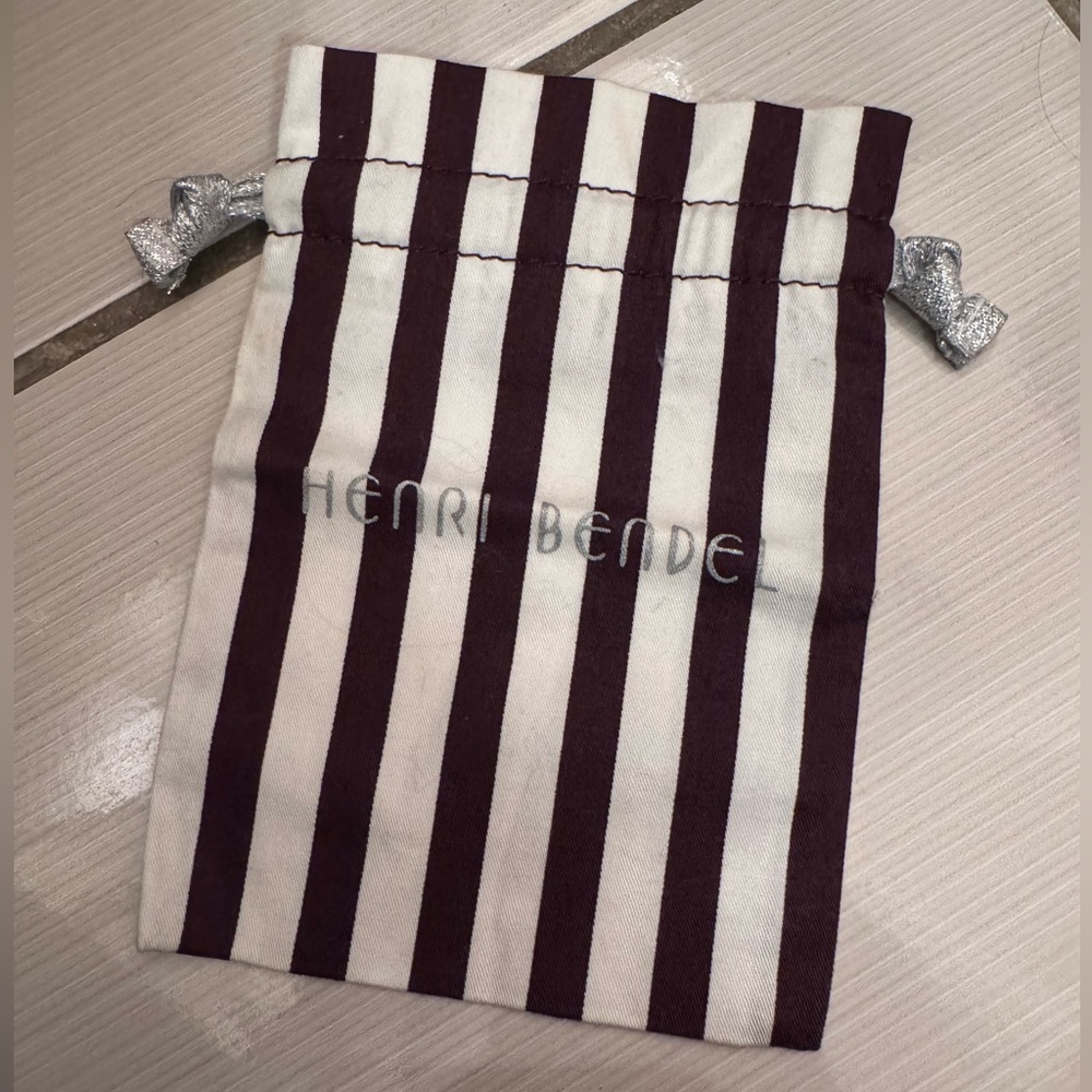 Henri Bendel jewelry pouch